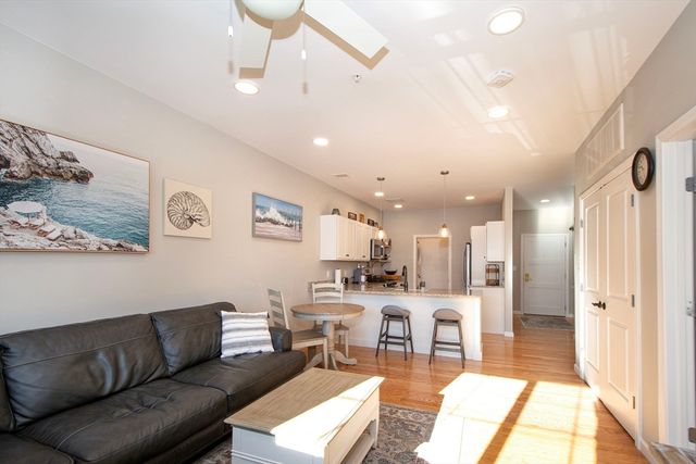 62 Mariners Way 305, Plymouth, MA 02360