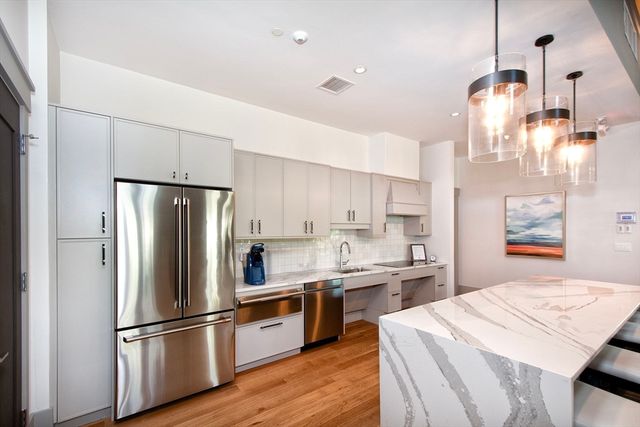 62 Mariners Way 305, Plymouth, MA 02360