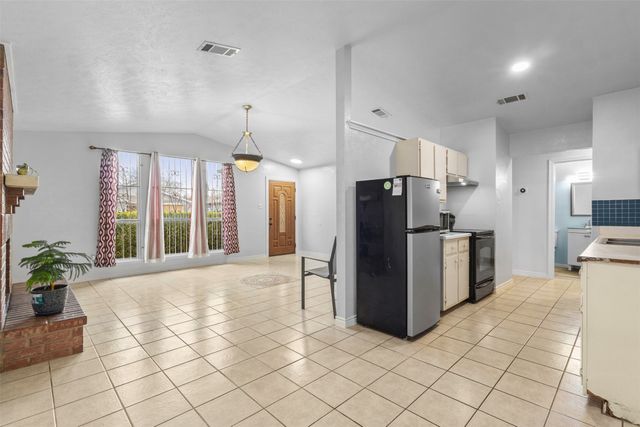 9957 Cedar Mountain Circle, Dallas, TX 75217