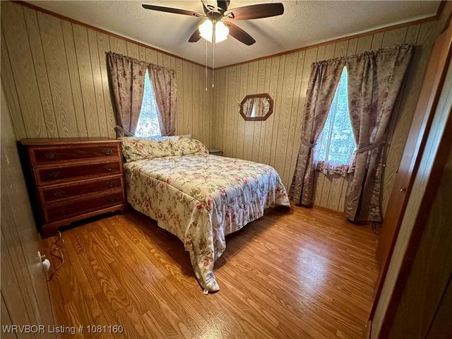 105 7th Street, Paris, AR 72855