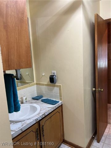 105 7th Street, Paris, AR 72855