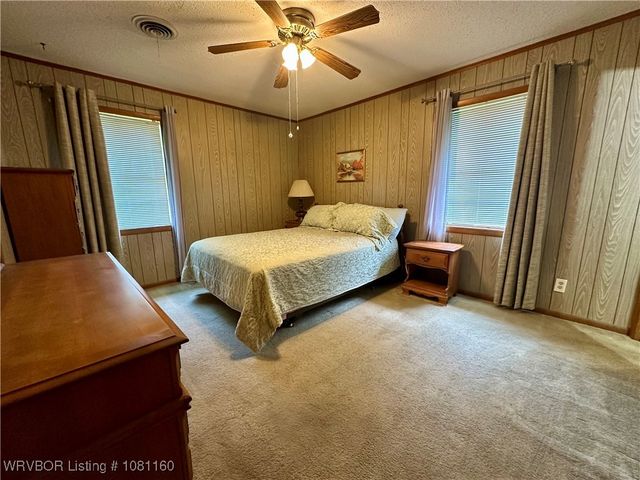 105 7th Street, Paris, AR 72855