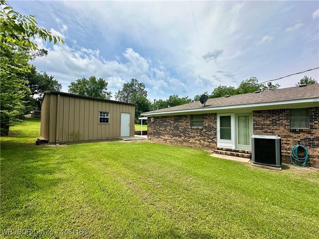 105 7th Street, Paris, AR 72855