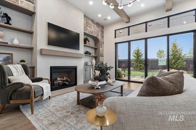 2642 N Palaestra Ave, Eagle, ID 83616