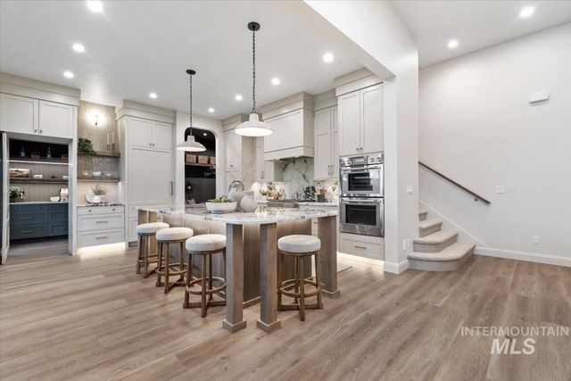 2642 N Palaestra Ave, Eagle, ID 83616