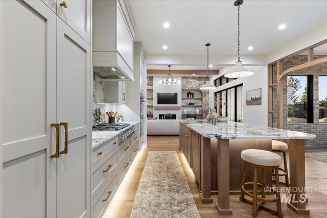 2642 N Palaestra Ave, Eagle, ID 83616