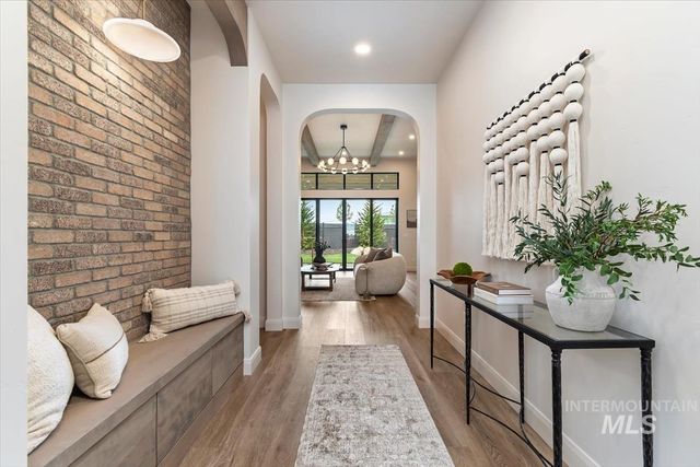 2642 N Palaestra Ave, Eagle, ID 83616