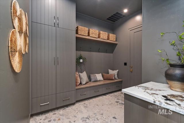 2642 N Palaestra Ave, Eagle, ID 83616