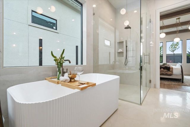 2642 N Palaestra Ave, Eagle, ID 83616