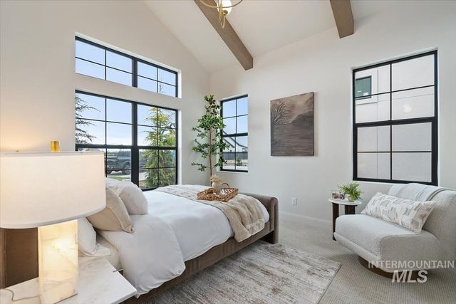 2642 N Palaestra Ave, Eagle, ID 83616