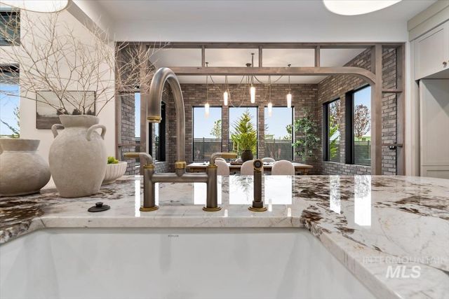 2642 N Palaestra Ave, Eagle, ID 83616