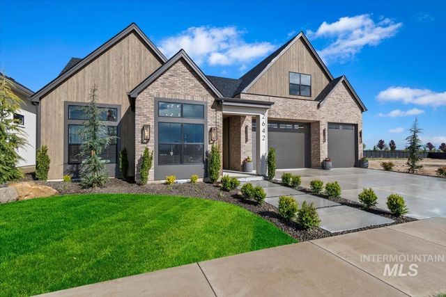 2642 N Palaestra Ave, Eagle, ID 83616