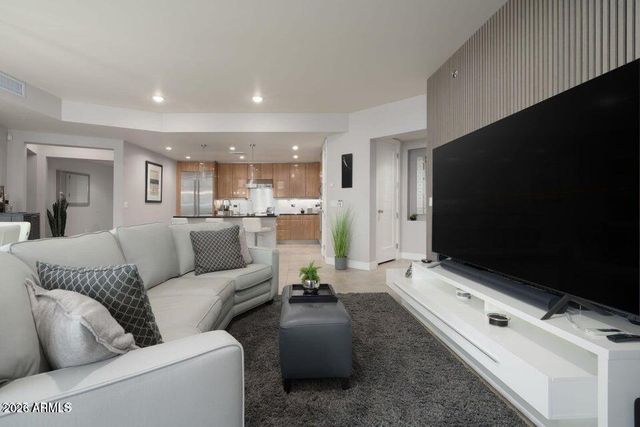 140 E Rio Salado Parkway Unit 504, Tempe, AZ 85281