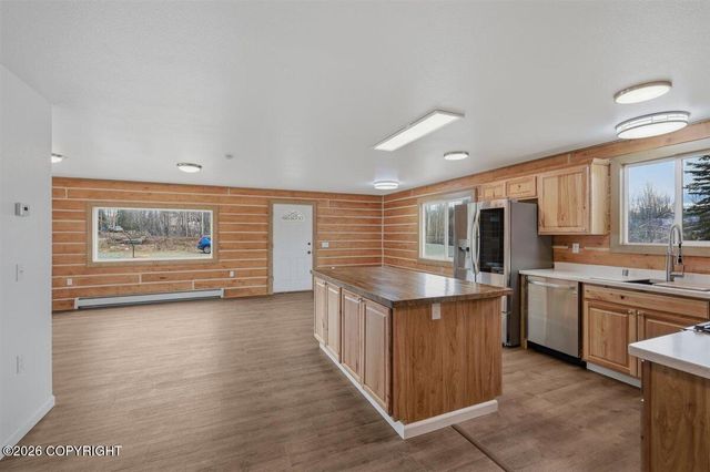 14073 W Brittany Lou Avenue, Houston, AK 99623