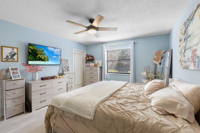 1270 SE Parkview Place B5, Stuart, FL 34994