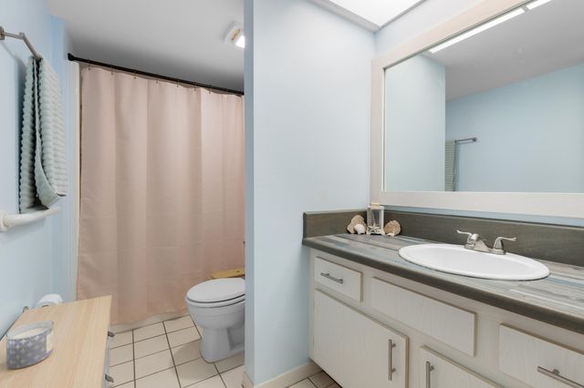 1270 SE Parkview Place B5, Stuart, FL 34994