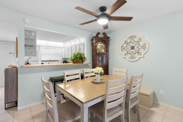 1270 SE Parkview Place B5, Stuart, FL 34994