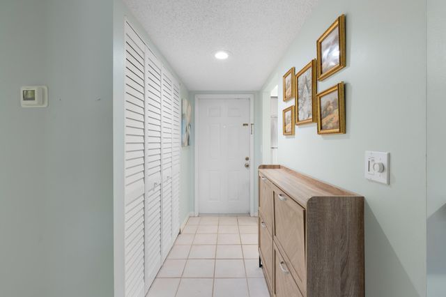 1270 SE Parkview Place B5, Stuart, FL 34994