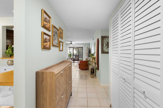 1270 SE Parkview Place B5, Stuart, FL 34994