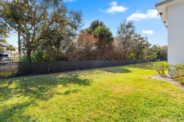 1270 SE Parkview Place B5, Stuart, FL 34994