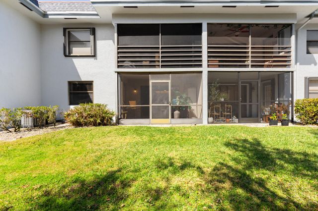 1270 SE Parkview Place B5, Stuart, FL 34994