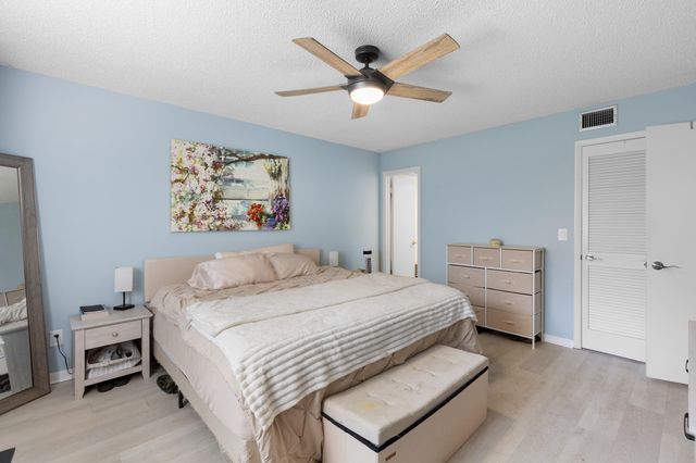 1270 SE Parkview Place B5, Stuart, FL 34994