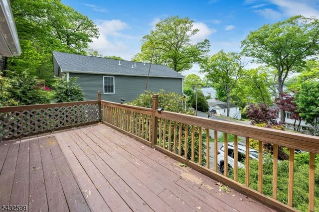 114 Mcgregor Ave, Mount Arlington Boro, NJ 07856