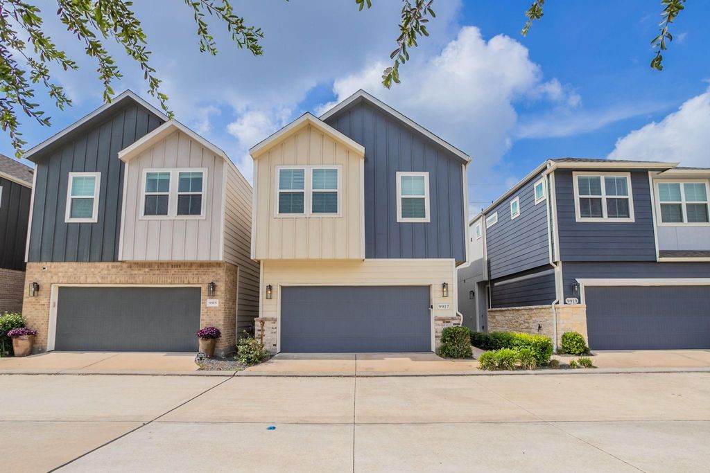 9917 Brickhouse Drive, Houston, TX 77080