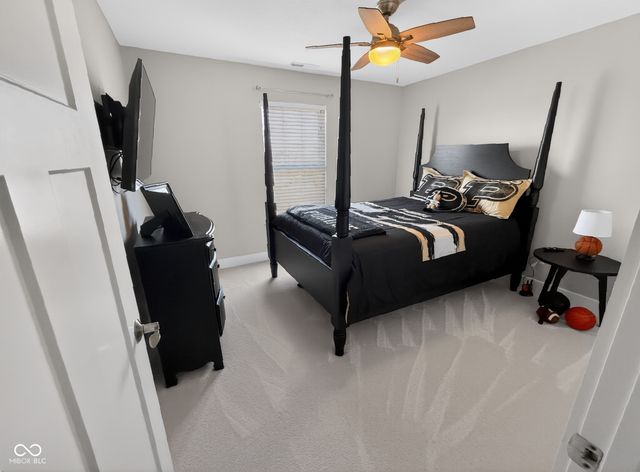 1069 Forest Glen Drive, Greenfield, IN 46140