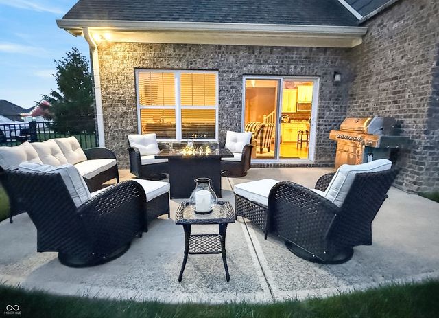 1069 Forest Glen Drive, Greenfield, IN 46140
