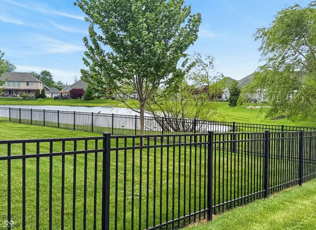 1069 Forest Glen Drive, Greenfield, IN 46140