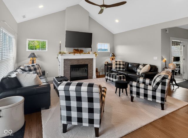 1069 Forest Glen Drive, Greenfield, IN 46140