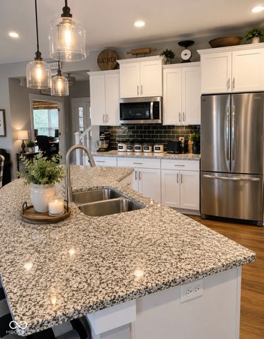 1069 Forest Glen Drive, Greenfield, IN 46140