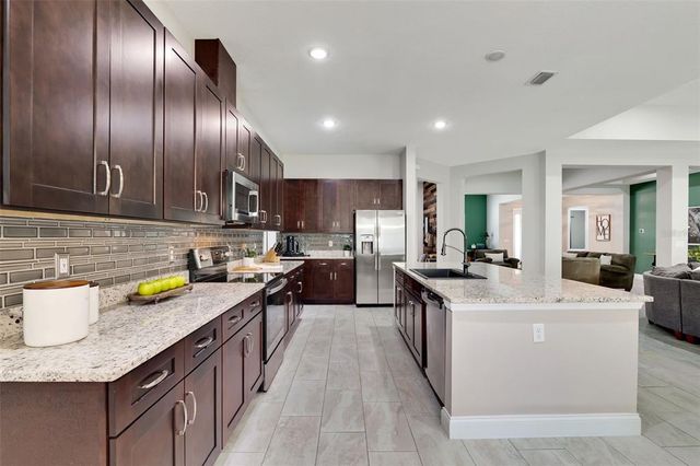 1790 N WEKIWA SPRINGS ROAD, Apopka, FL 32712