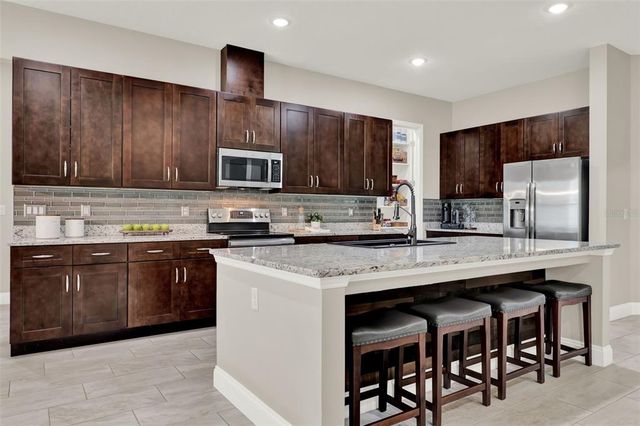 1790 N WEKIWA SPRINGS ROAD, Apopka, FL 32712