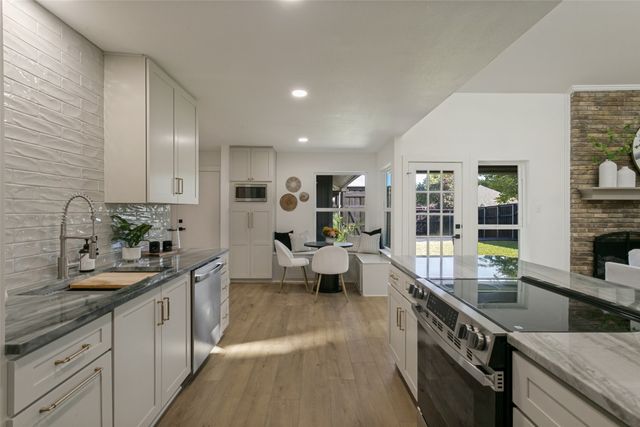 8031 Moss Meadows Drive, Dallas, TX 75231