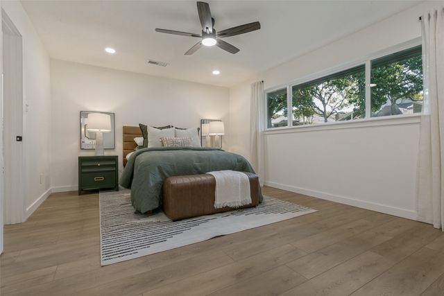 8031 Moss Meadows Drive, Dallas, TX 75231