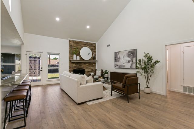 8031 Moss Meadows Drive, Dallas, TX 75231