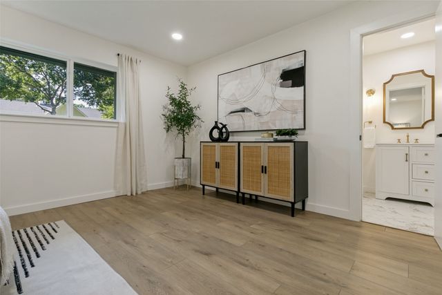 8031 Moss Meadows Drive, Dallas, TX 75231