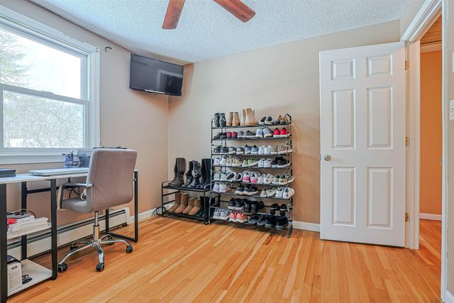 27 Farmer Road, Merrimack, NH 03054