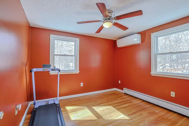 27 Farmer Road, Merrimack, NH 03054