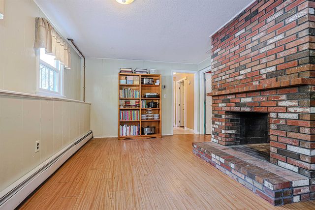 27 Farmer Road, Merrimack, NH 03054