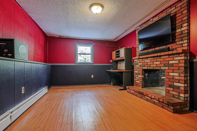 27 Farmer Road, Merrimack, NH 03054