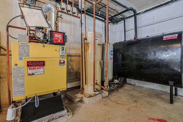 27 Farmer Road, Merrimack, NH 03054