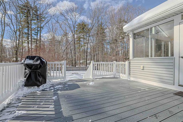 27 Farmer Road, Merrimack, NH 03054