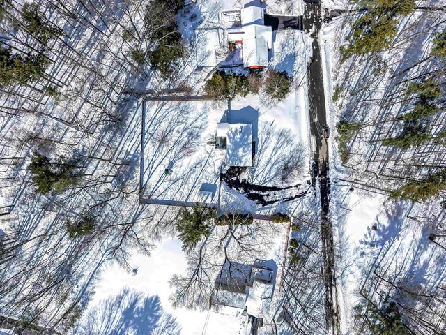 27 Farmer Road, Merrimack, NH 03054