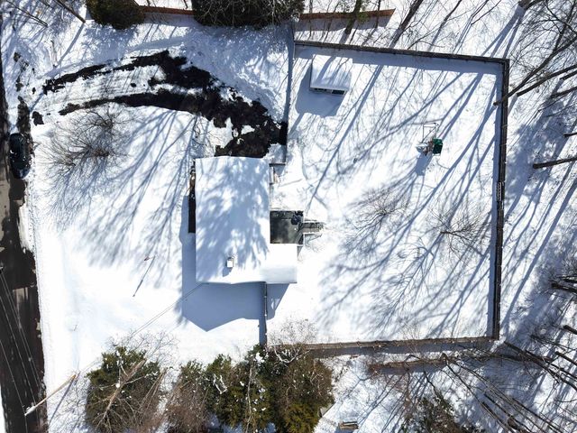 27 Farmer Road, Merrimack, NH 03054