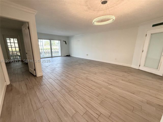 121 Wettaw Ln 116, North Palm Beach, FL 33408