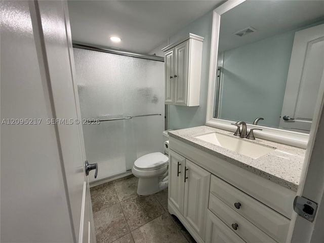 121 Wettaw Ln 116, North Palm Beach, FL 33408