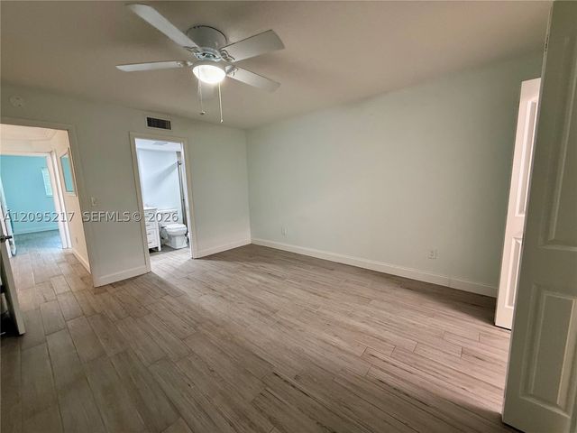 121 Wettaw Ln 116, North Palm Beach, FL 33408